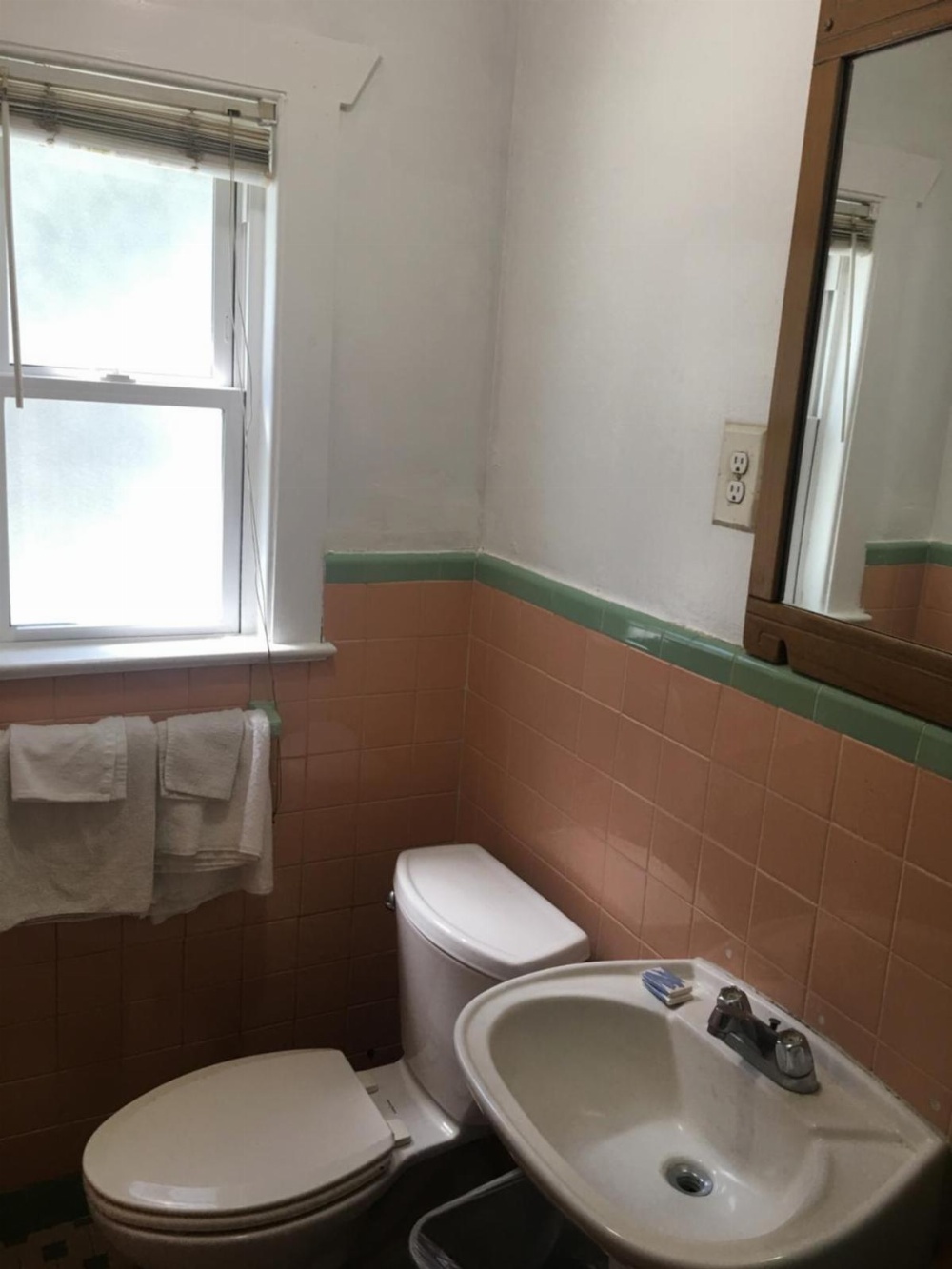 Room image 3
