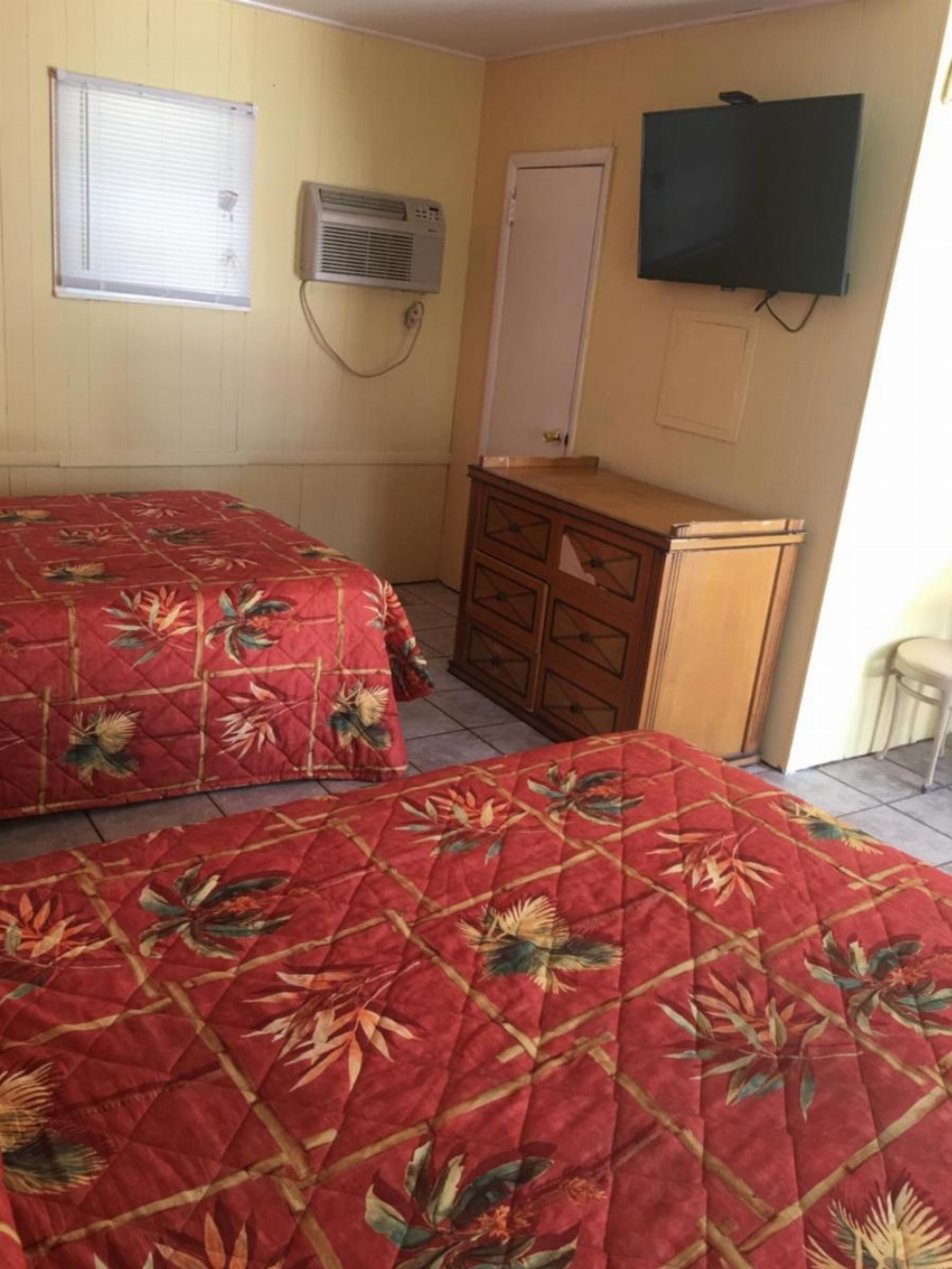 Room image 2